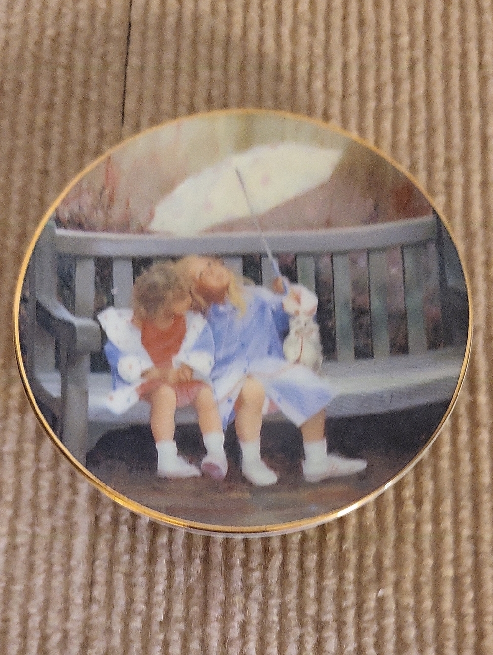 Porcelain Decorative Plate with Gold Rim - Children on Bench (Blue, White)